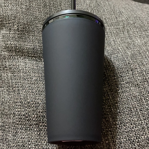 NEW!! Starbucks Black 16oz. Matte Tumbler. - Picture 2 of 3